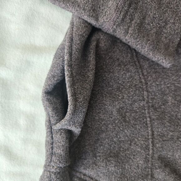 Sherpa Adventure Gear Heathered Brown Cowl Neck Hoodie – S – Made in Nepal –... - Picture 4 of 10